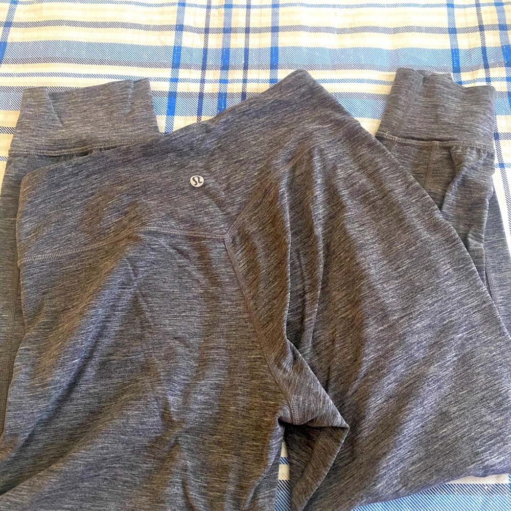Lululemon crop joggers